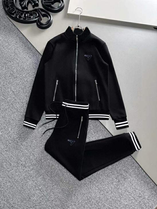 Picture of Prada Sweater Suits _SKUPradaM-3XLkdtr6142048